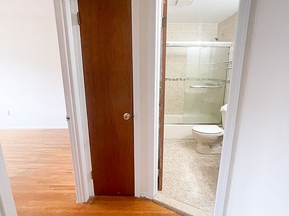 5th image of 2030 Hazen St #1