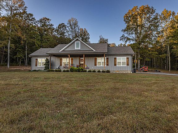 4th image of 240 County Road 110