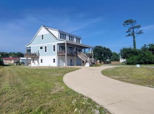202 Topsail Watch Dr, Hampstead, NC 28443