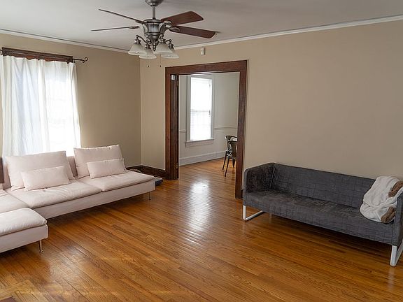 3rd image of 753 Myrtle Dr