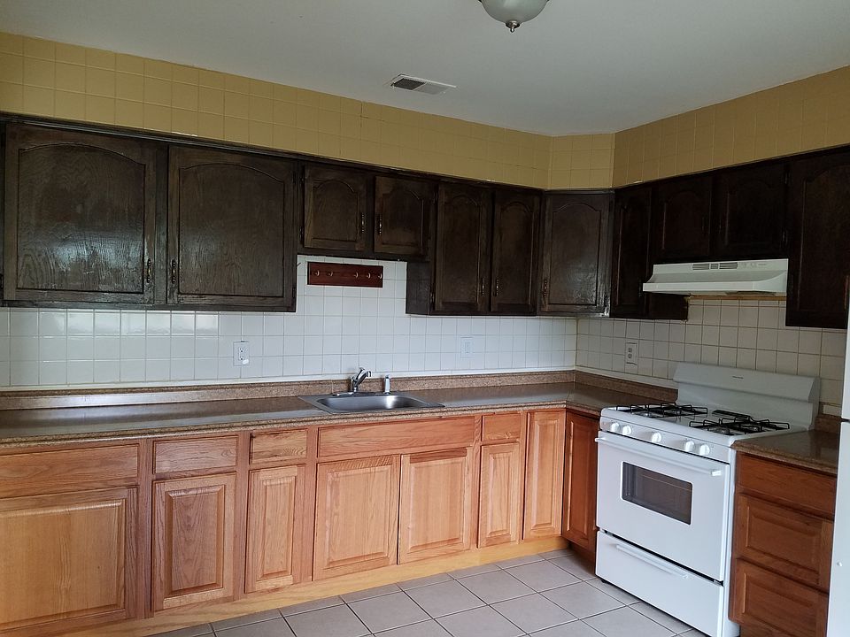2nd image of 240 Schutt Rd APT 4F
