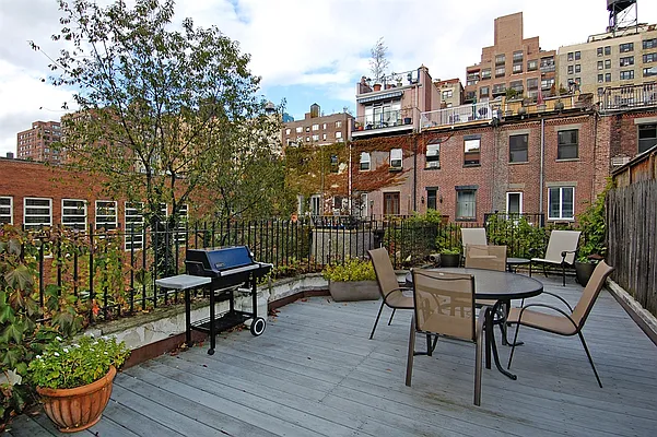 Rented by Corcoran | media 11