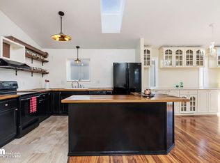 5140 Merle Cir, Anchorage, AK 99507