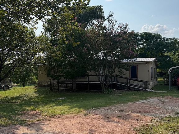 3rd image of 172 Sleepy Hollow Cir