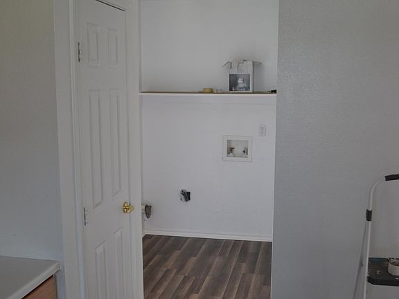 5th image of 227 N Westside Ave