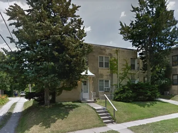 3022 S 17th St #4, Lincoln, NE 68502