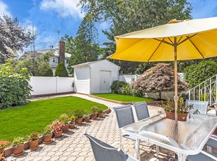 6458 218th St, Bayside, NY 11364