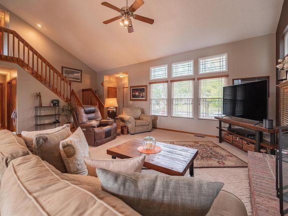 5th image of 5323 Old Creek Ln