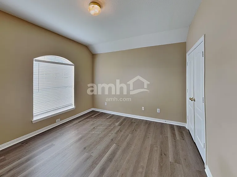 901 Muirfield Rd — Photo 15