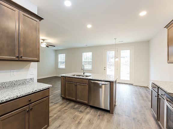5th image of 124 Renwood Rd