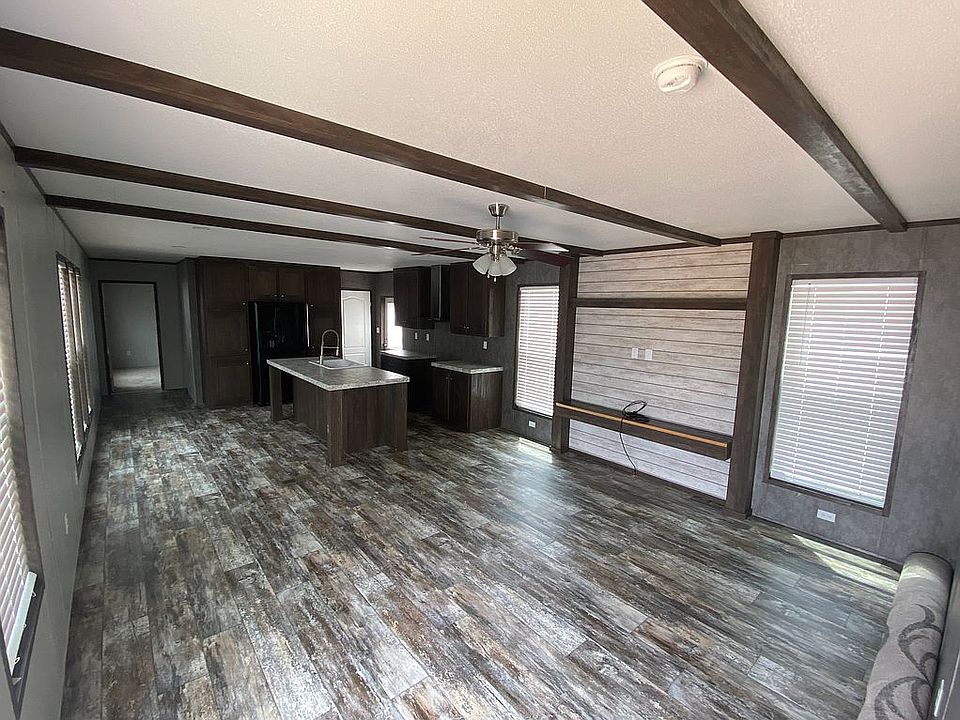 1st image of 110 Bluffview Dr