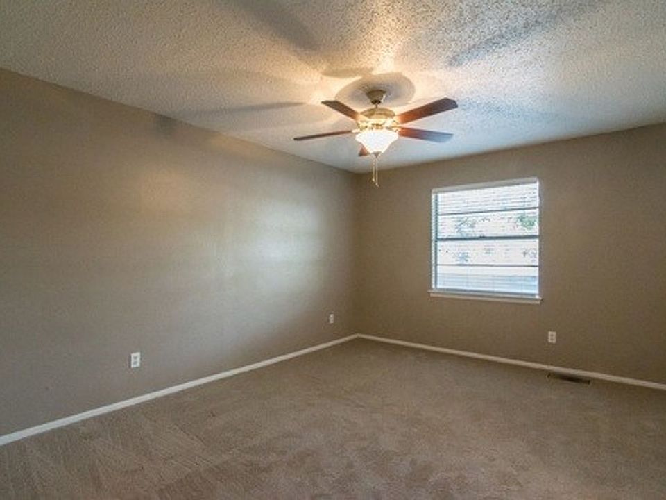 1st image of 5121 Donnelly Ave #B