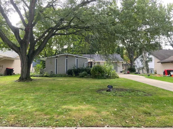 30070 Northgate Dr, Southfield, MI 48076