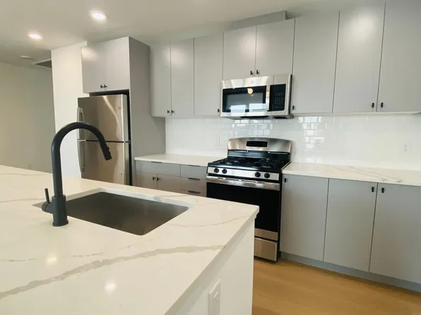 402 Jackson Street image 1 of 12