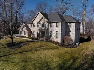 4336 Hilton Head Dr, Hobart, WI 54155