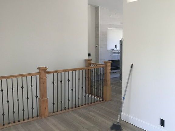 3rd image of 6116 W Graceland Way