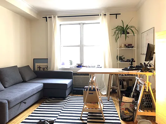 Rented by Meraki Realty LLC | media 9