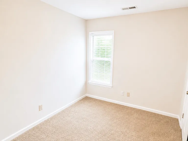 307 Gambrill Ct — Photo 8