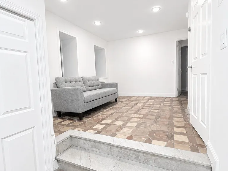 353 Amsterdam Ave #2 — Photo 11