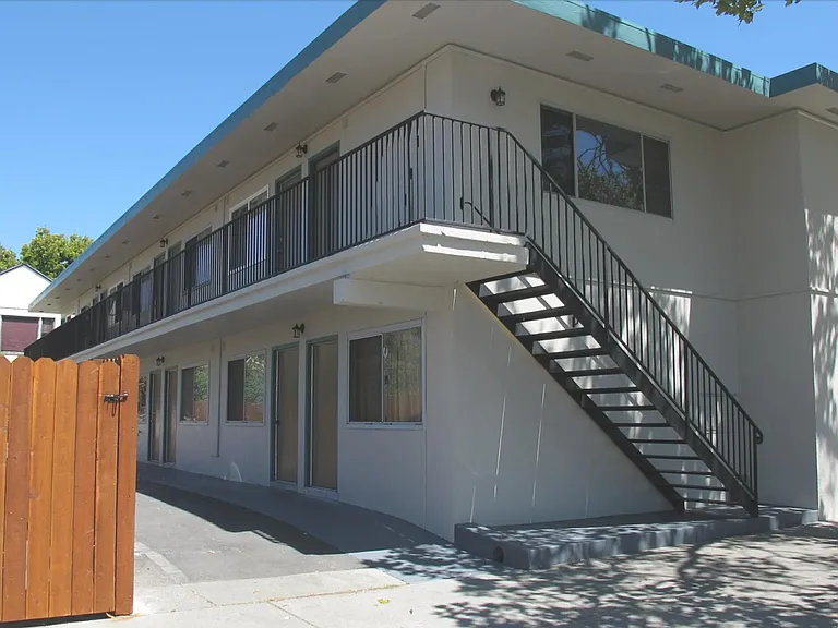 1213 San Pablo Ave #102 — Photo 3