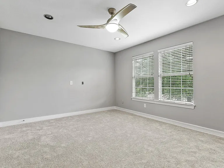 545 Oak Hill Dr — Photo 27