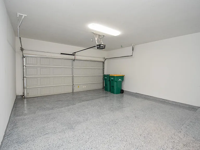18 Cheswood Manor Dr — Photo 26