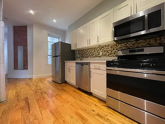 Rented by Keller Williams NYC | media 4
