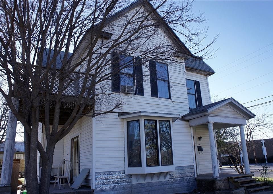 1st image of 1201 Vincent St