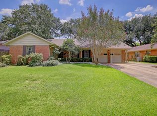 7715 Fairdale Ln, Houston, TX 77063