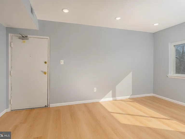 4936 Nash St NE #9 — Photo 3