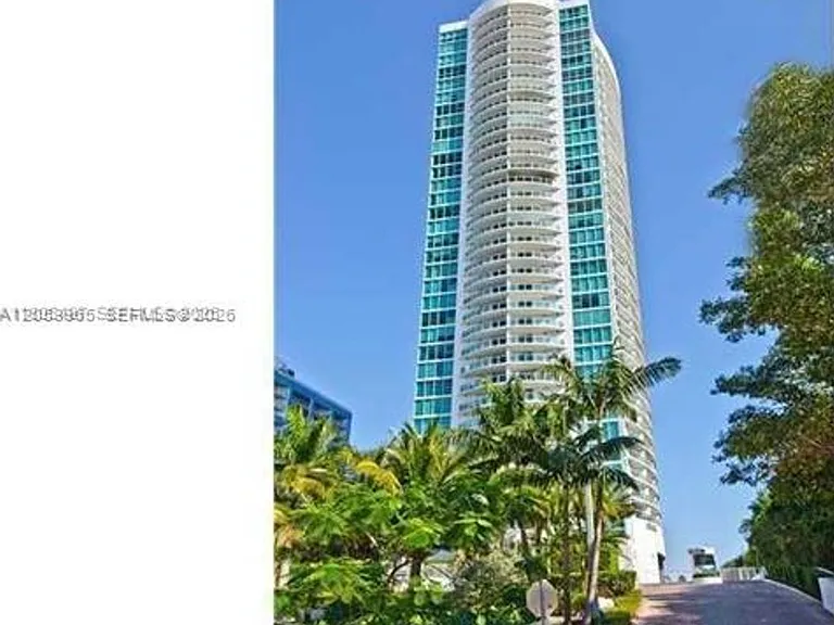 2101 Brickell Ave #CU-1611 — Photo 23