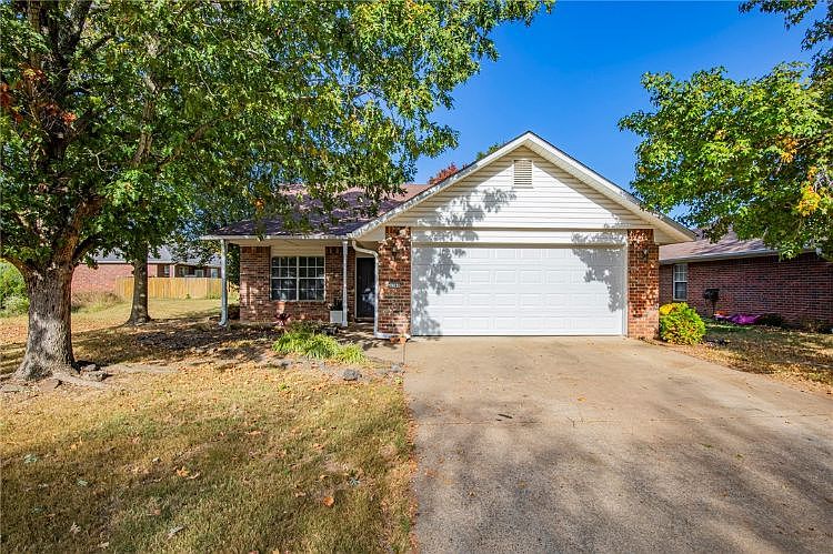 1st image of 4380 E Falcon Dr