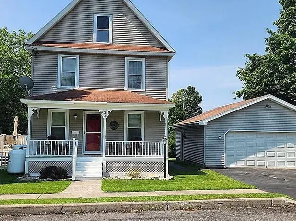 34 Barbara St, Malone, NY 12953