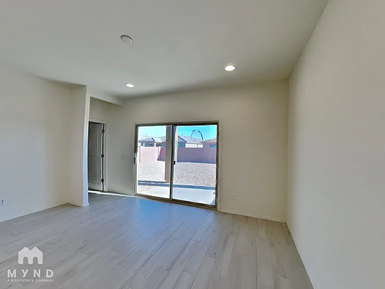 11820 W Rancho Dr — Photo 4