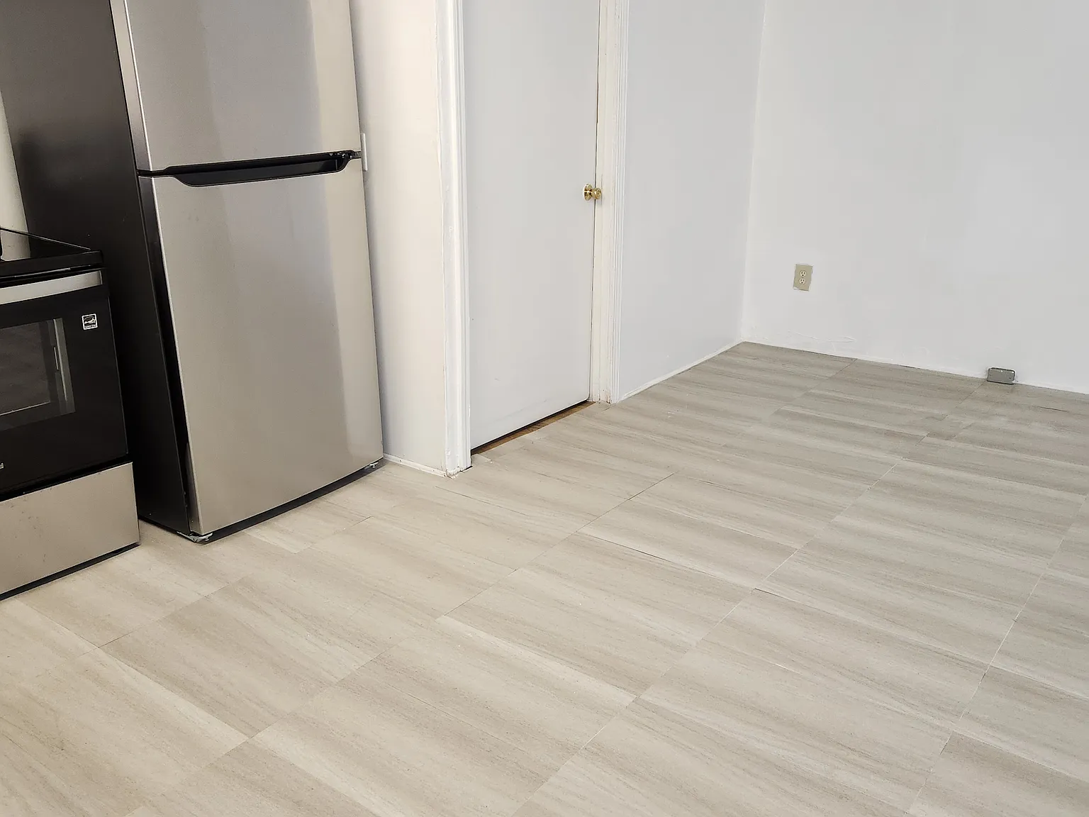 1 bed, 750 sqft, $1,350 — Photo 3
