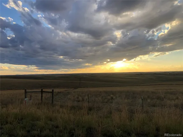 69660 E Briarwood Place, Byers, CO 80103