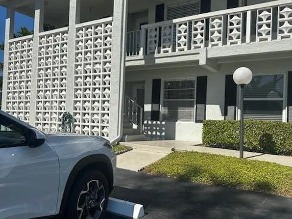 2401 Del Aire Boulevard #101, Delray Beach, FL 33445