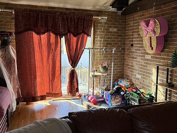 2nd image of 165 Parkview Street