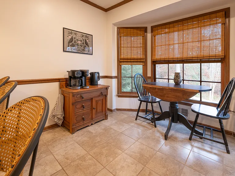 140 Nina Celeste Ln — Photo 8