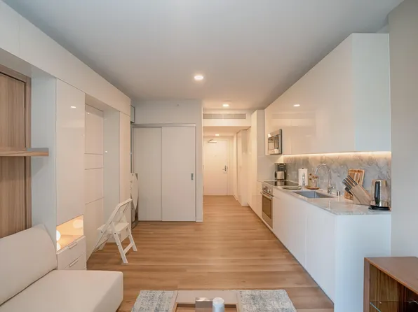 987 Queen St, Honolulu, HI