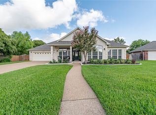 704 Plum Hollow Dr, College Station, TX 77845