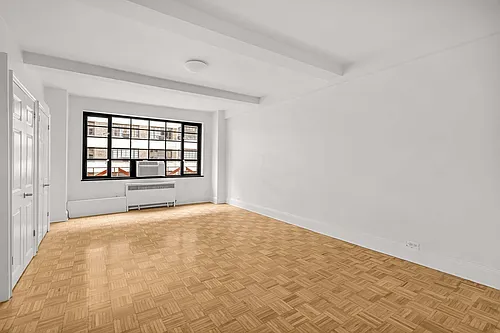 310 E 44th St Photo 1 310 E 44th St Photo 1