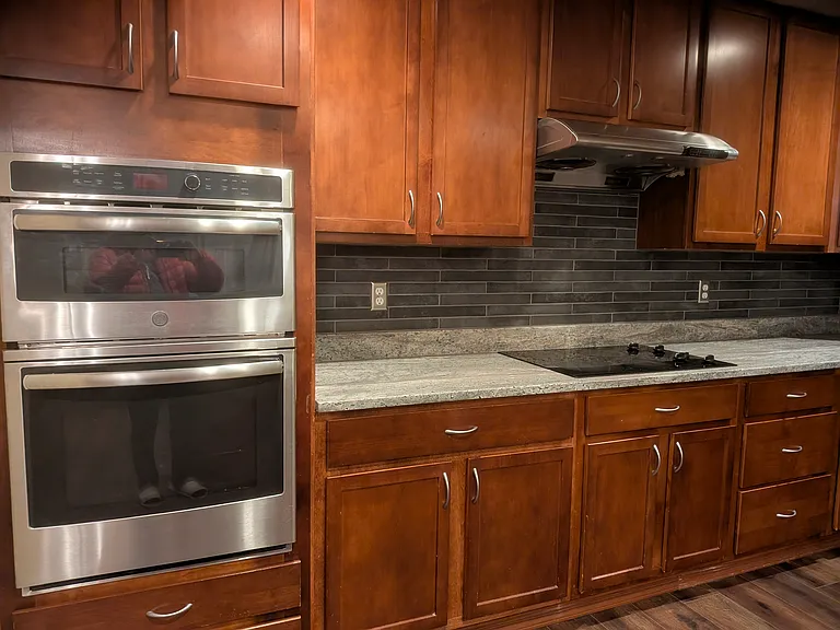 38 Dr SE — Photo 2