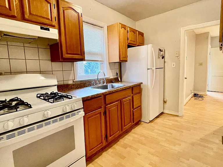 2914 Clearview Ave #1 — Photo 10