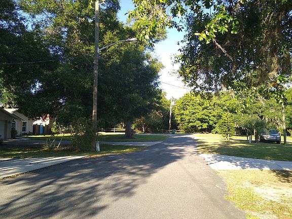 5th image of 1414 E 8th Ave