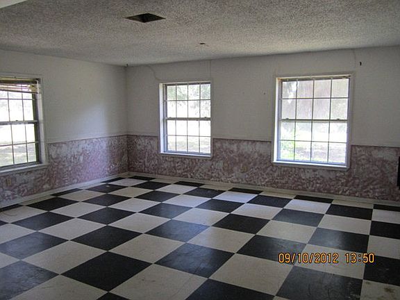 2nd image of 1322 Avenue J