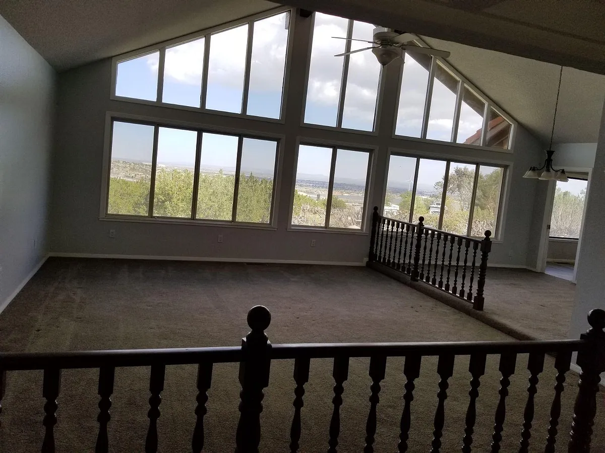 Building Photo - 453 Hacienda Dr