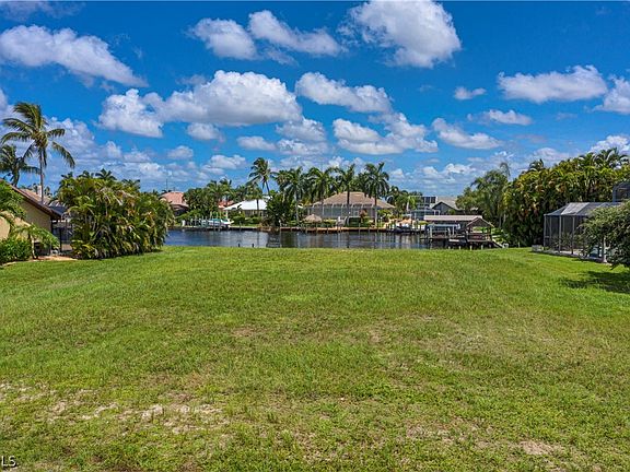 4th image of 2809 SW 50th Terrace Cpe