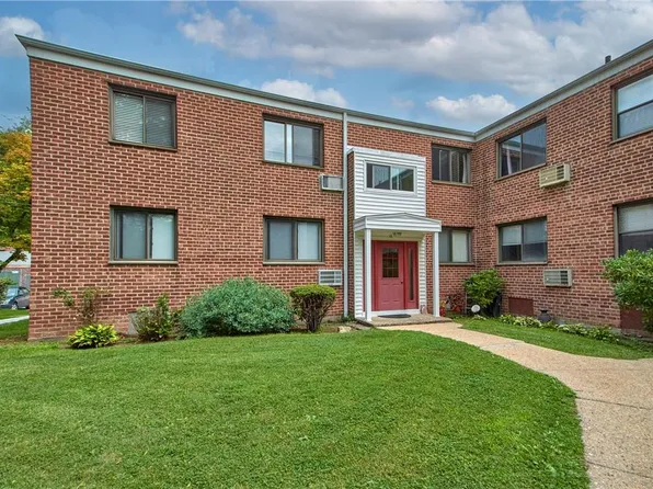 16 Lawrence Drive #C, White Plains, NY 10603