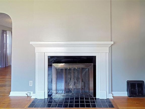 5th image of 2335 N Haven Blvd